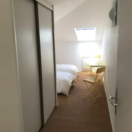 Ne Le Dis A Personne Apartment *